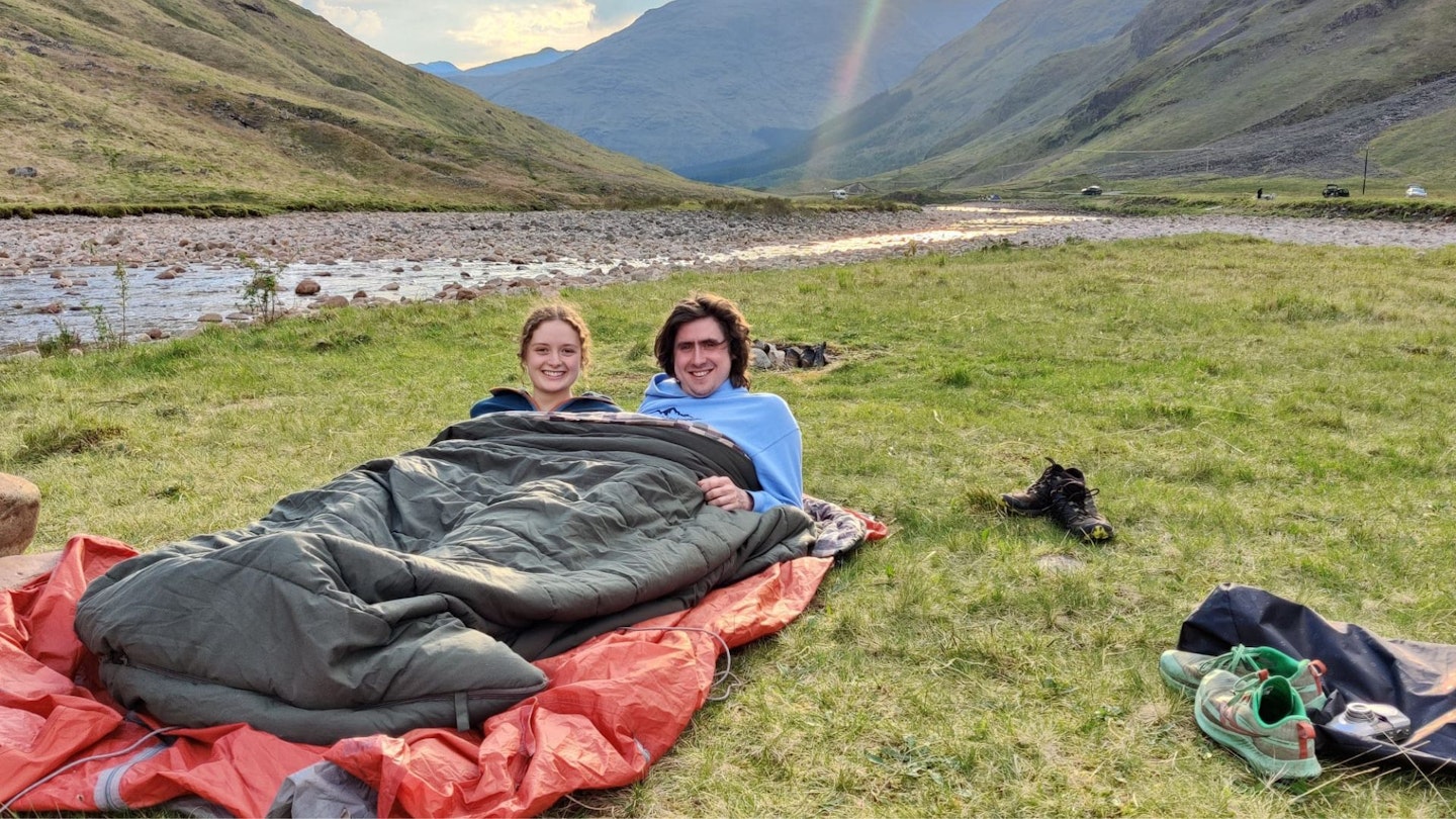 First feature image Santi and Jenny testing the Outwell lux camper