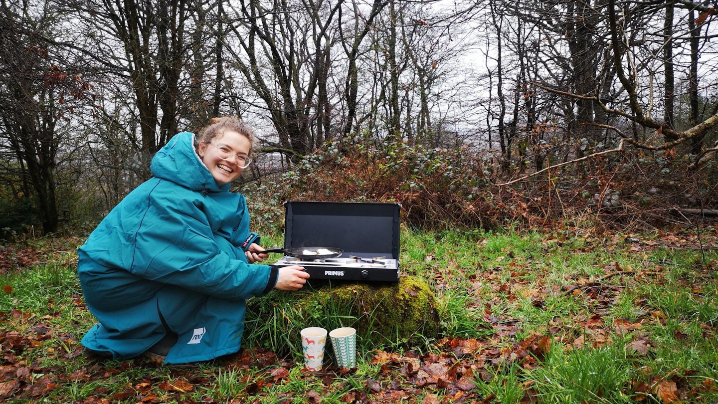 Fliss testing the primus stove