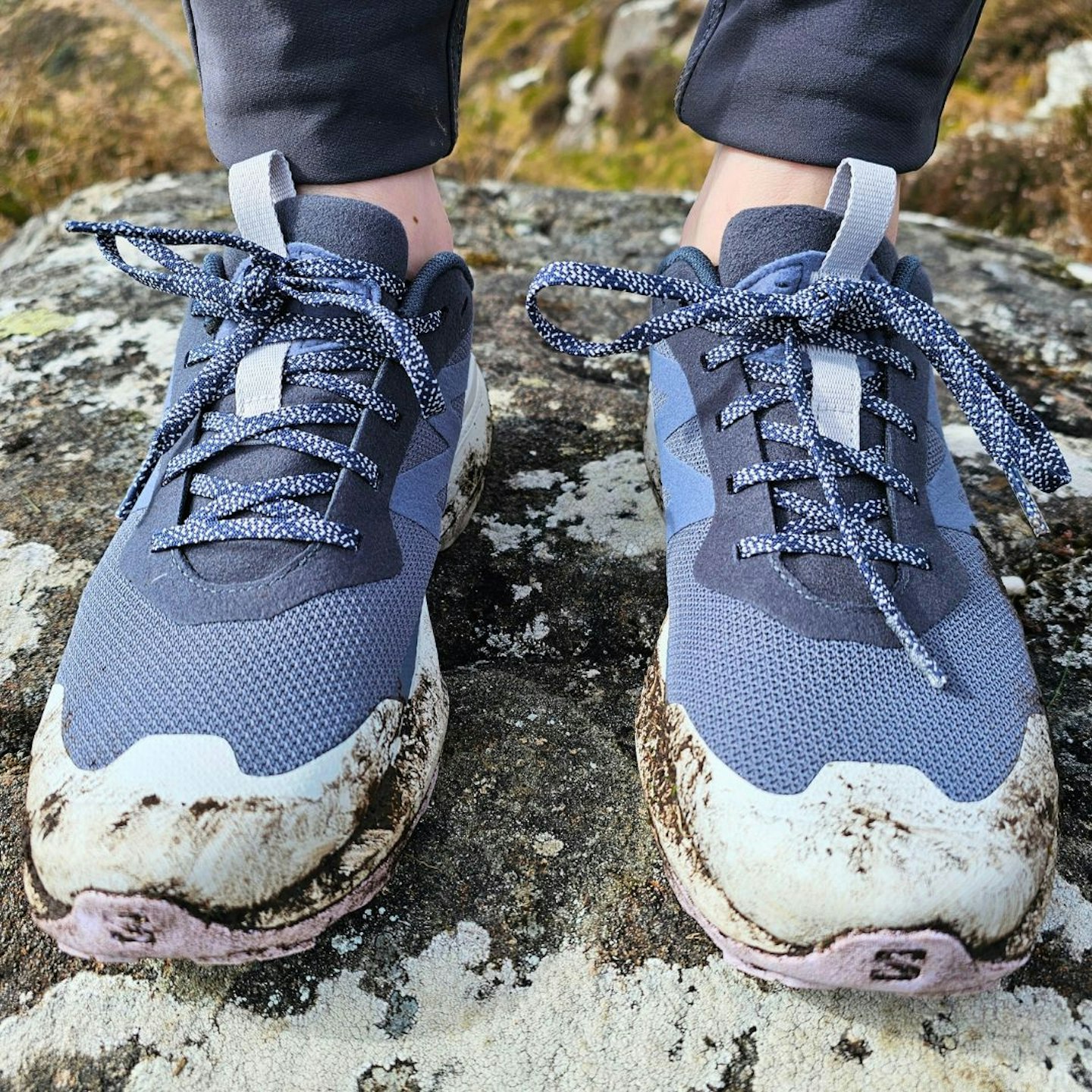 Salomon Elixir Activ GTX uppers and lacing