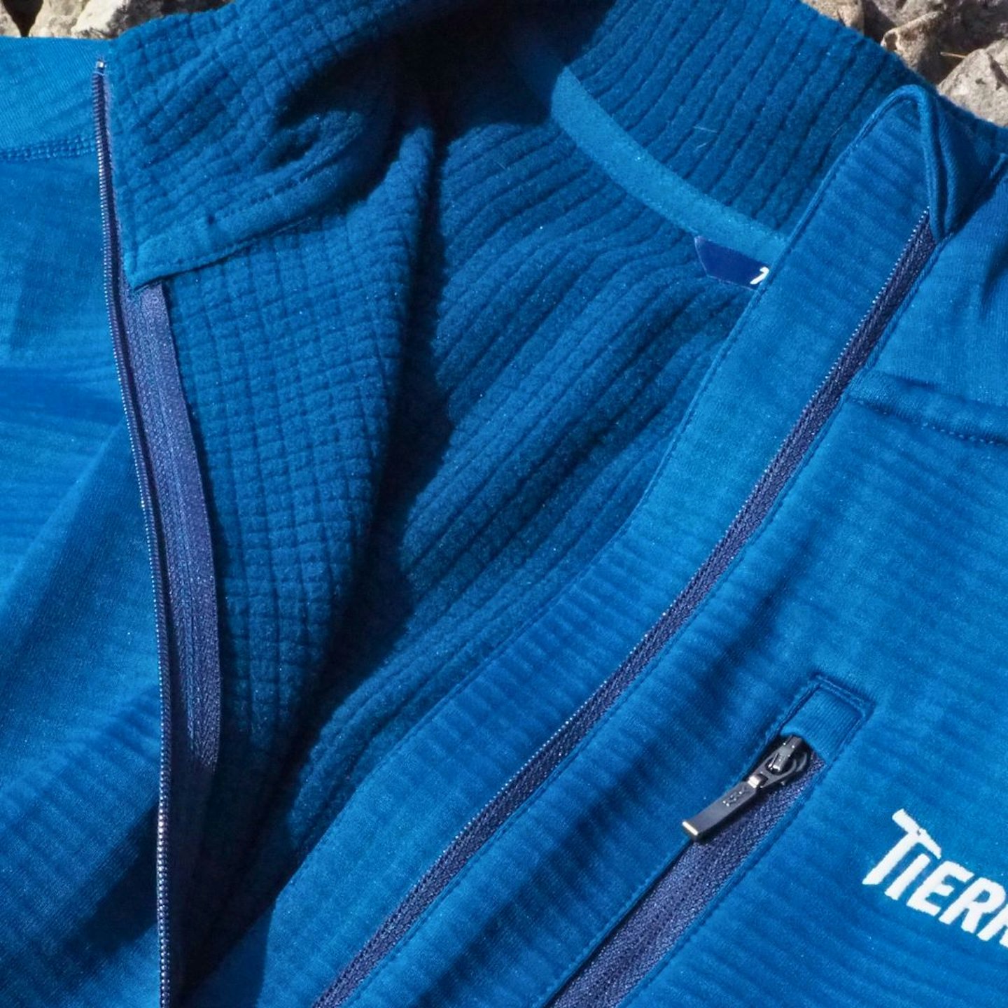 Tierra Nallo Half Zip fabrics